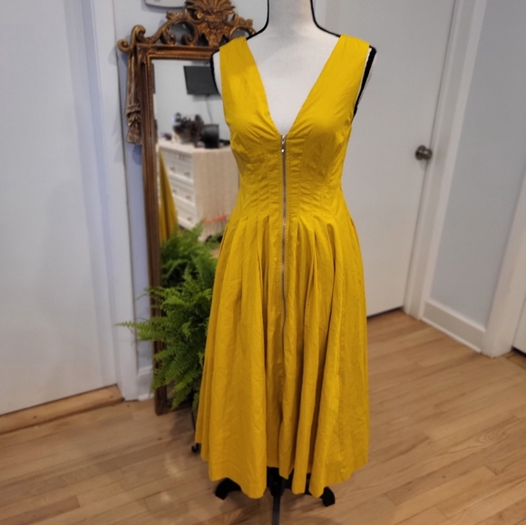 Anthropologie Elegant Yellow Sleeveless Dress - Picture 5 of 11